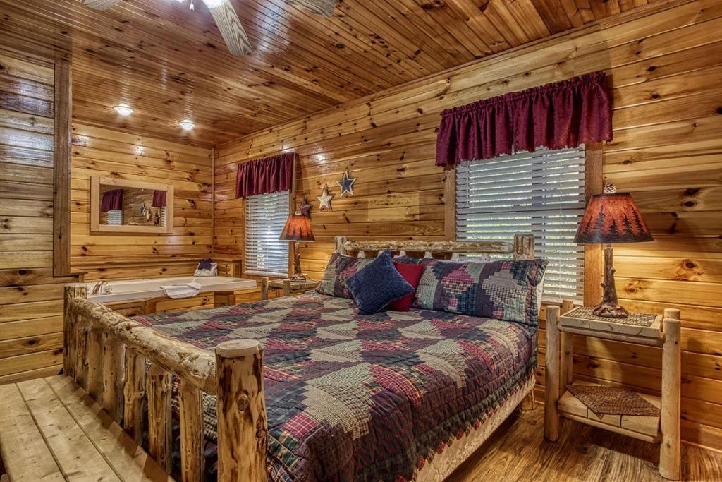The Nut House, Hot Tub, Game Room, Wifi, 1089 Free Tickets Each Paid Day, Dollywood And More! Pigeon Forge Kültér fotó